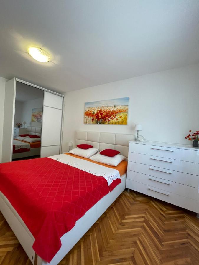 Petra Apartment Split Exterior photo